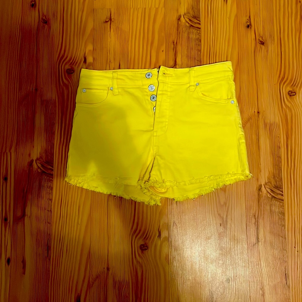 Celebrity Pink Yellow Jean Shorts!!!